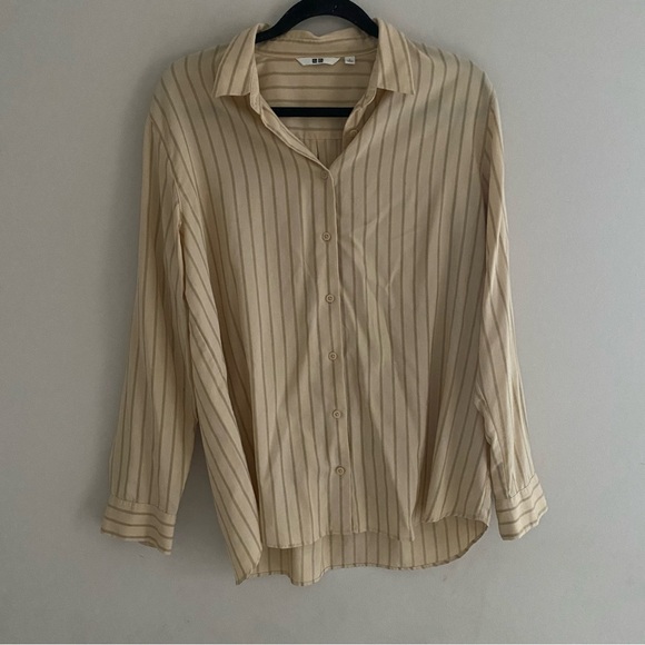 Uniqlo stripe button up shirt - Picture 6 of 6